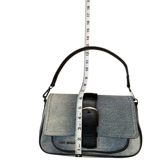 Steve Madden Btorrid denim shoulder bag - like new - Picture 6 of 9